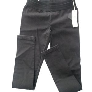 BCBG "Skinny pant"